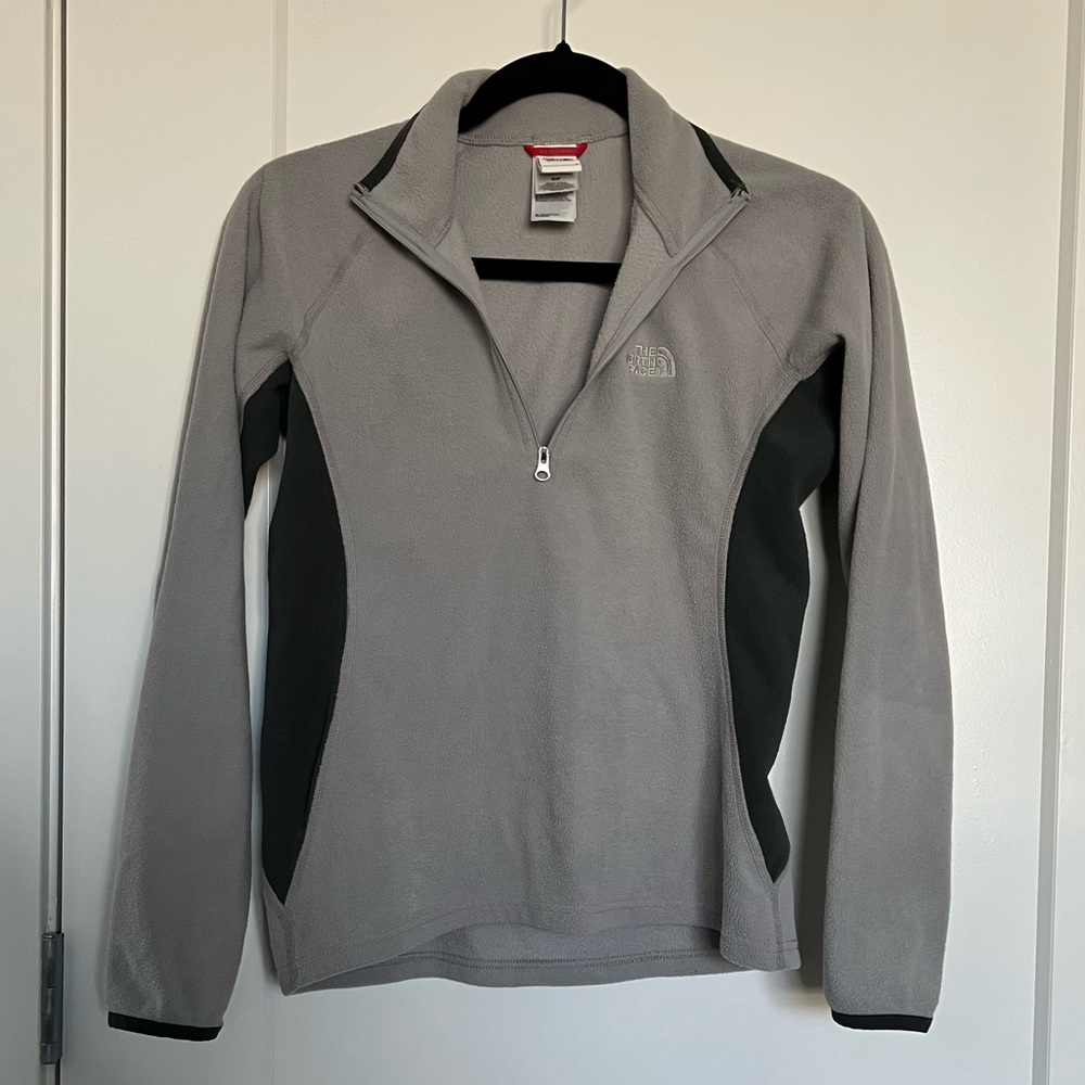 The North Face two toned light fleece 1/4 zip